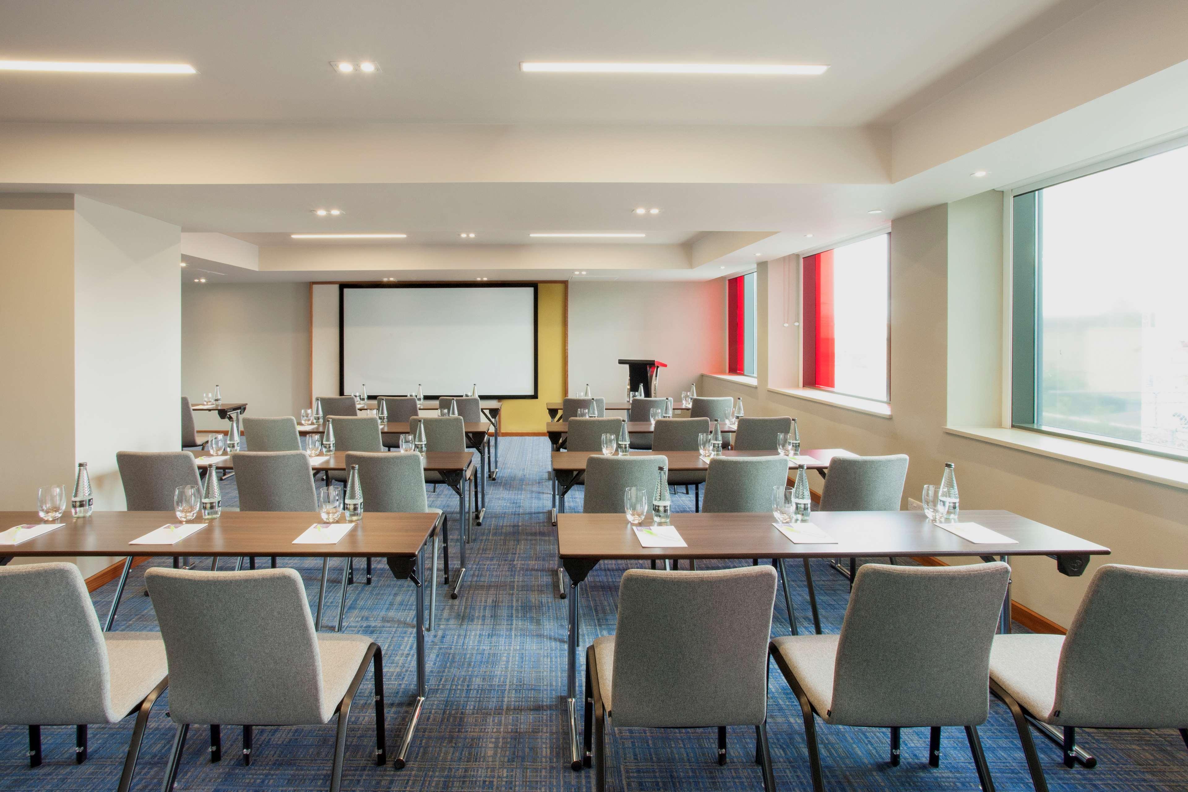 Hyatt Place West London Hayes Hillingdon Esterno foto